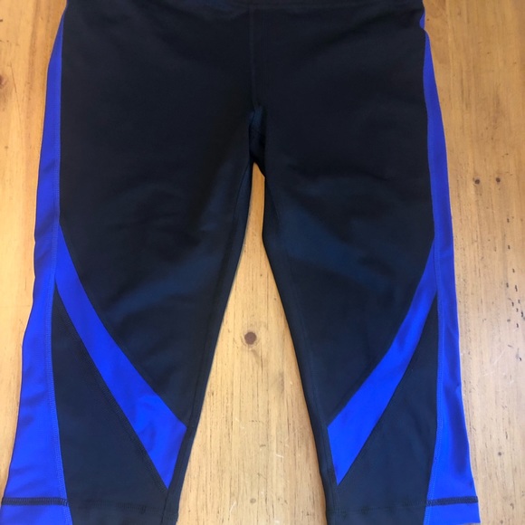 cropped gym leggings - Picture 2 of 2